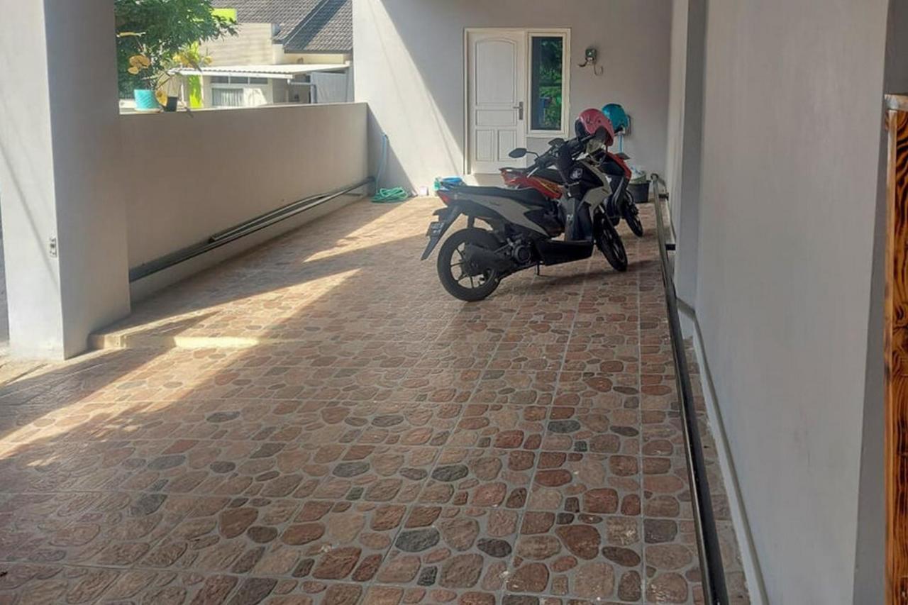 Koolkost @ Jalan Tirto Agung Hotel Srondolwetan Buitenkant foto
